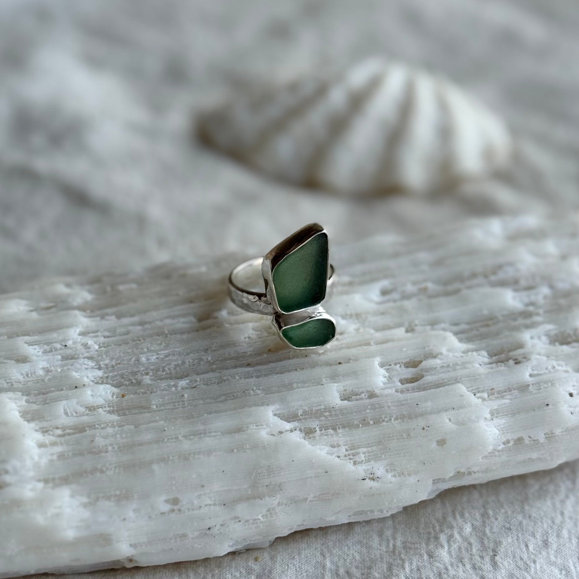 The Dua Glassy Ring Sz.6
