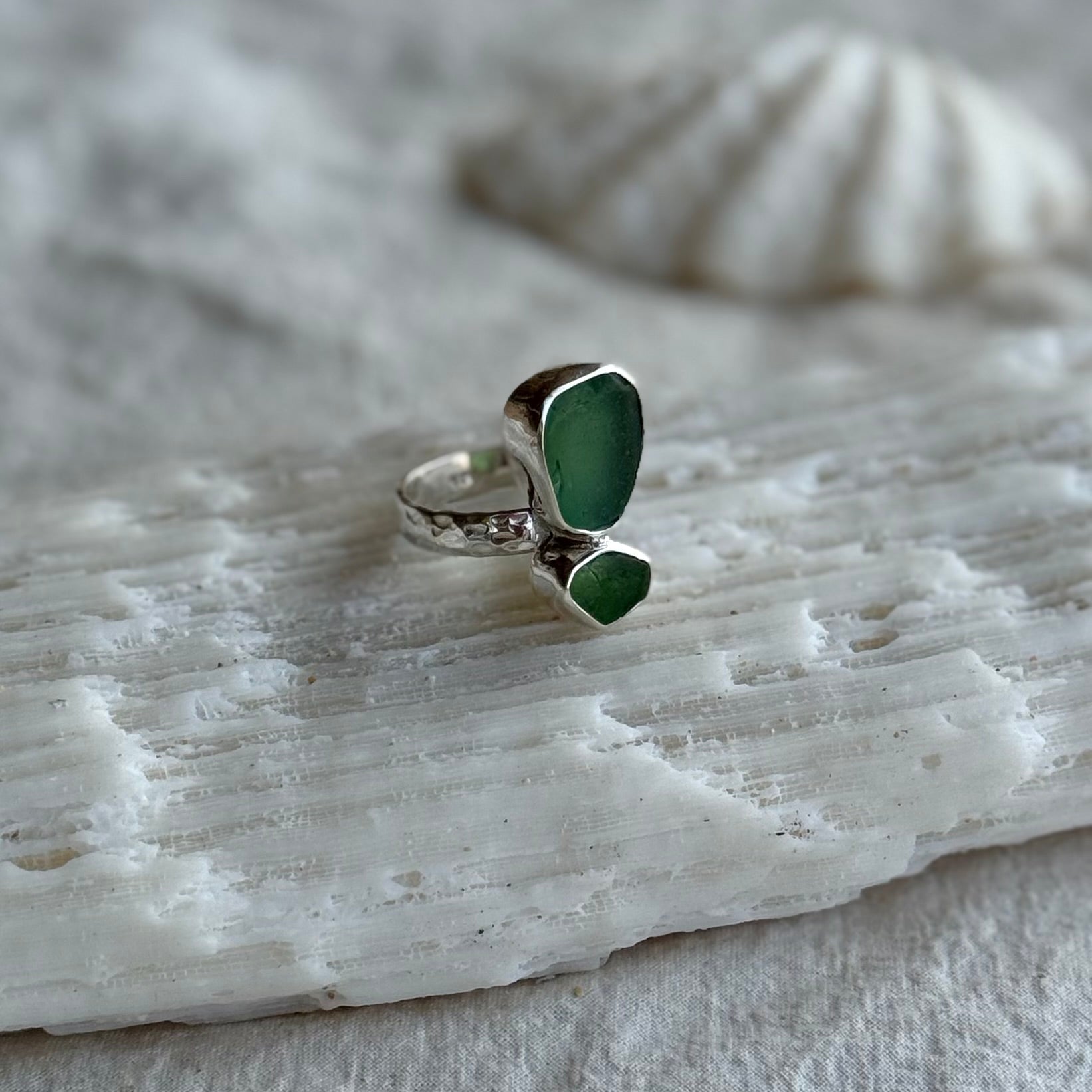 The Dua Glassy Ring Sz.6