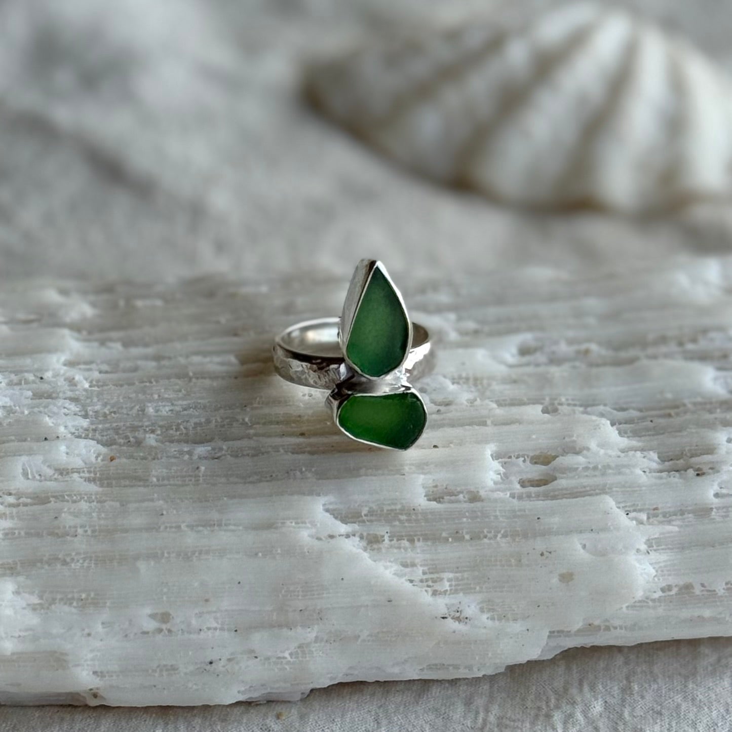 The Dua Glassy Ring Sz.6