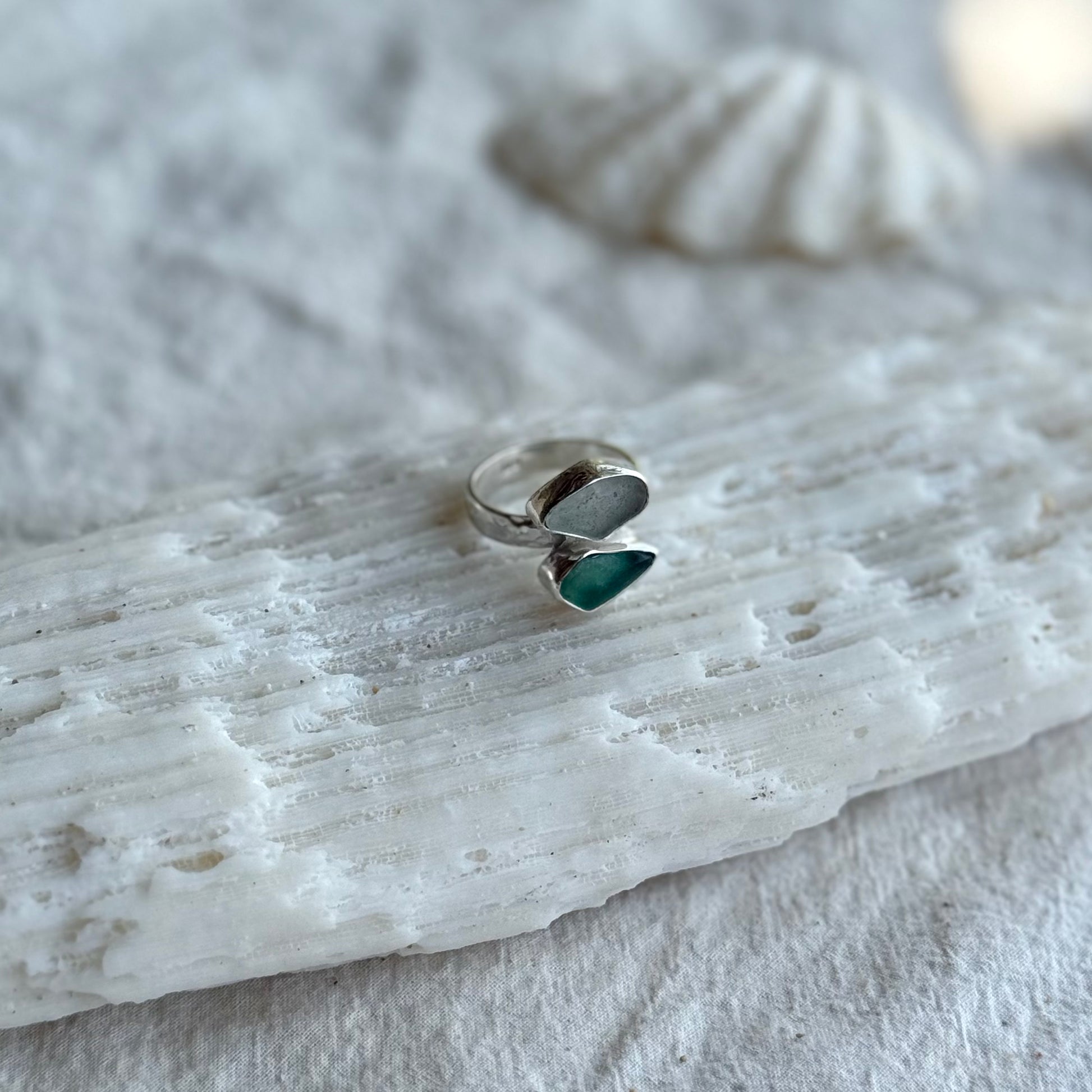 The Dua Glassy Ring Sz.7